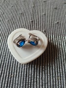 Używane kolczyki srebrne z cyrkoniami, próba 925. 