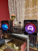 Wieża LG z kolumnami