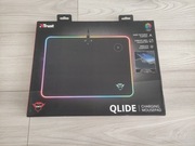 Podkładka Gamingowa Trust RGB z funkcją bezprzewodowego ładowania telefonu