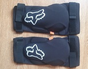 Nałokietnki Fox Launch D3O L czarny