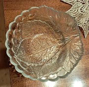 Szklane salaterki do budyniu galaretek lub sałatek, ze szkła