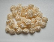 Różyczki kremowe satynowe atłasowe 8mm 10szt. - 2,2zł