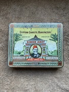 Stare blaszane pudełko z papierosów Simon Arzt