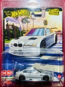 Hot Wheels Premium 2026 - 2001 BMW E46 M3 GTR + Protektor