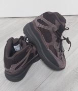 Buty dziecięce ADIDAS YEZZY DESERT BOOT OIL EG6489, R. 31