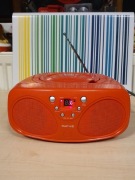 Radioodtwarzacz FM z CD sprawny RAPHIE boombox 