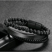 Bransoletka z okuciem i czarnymi koralikami 