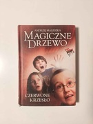 Magiczne Drzewo: Czerwone Krzesło