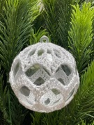 Bombka szydełkowa - rękodzieło - kolor biały