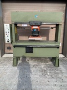 Ares K6 / 2 Wycinarka prasa hydrauliczna siekarka