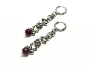 Kolczyki chainmaille z granatem – stal chirurgiczna