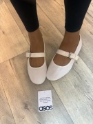 (41) Asos Design/ Białe baleriny z zapięciem z Londynu, Nowe 
