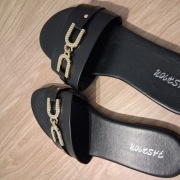 damskie czarne klapki na płaskim obcasie wsuwane wygodne wiosna lato