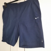 Nike krotkie spodenki szorty   M