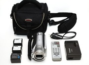 Kamera cyfrowa Panasonic HDC-SD5 mieści się w dłoni