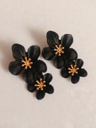 Kolczyki kwiatki kwiatek czarny złoty sztyfty