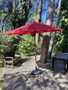 Parasol ogrodowy drewniany bordowy z podstawą