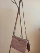 Torebka na ramię GUESS łańcuszek breloki A5