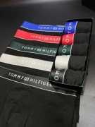 Zestaw 5 męskich bokserek w pudełku prezentowym. 