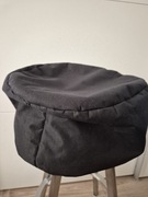 Puf do siedzenia lub podnóżek w środku są kulki ze styropianu 