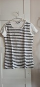 T-shirt w paski cekinowy