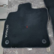 Dywaniki welurowe Skoda Octavia 2015