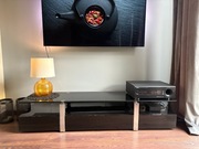 Szafka RTV 160 cm czarne szkło