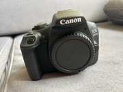 Aparat Canon EOS 2000D 18-55+SB130 + obiektyw