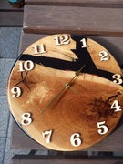 Zegar ścienny z żywicy i dębu. Prezent