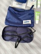 Kosmetyczka LOT klasa biznes niebieska1 - Lotoholik