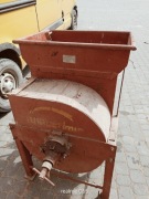 Śrutownik młynek do zboża 