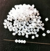Kryształki Swarovskiego White Opal 50 sztuk 3 mm