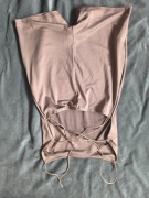 Kombinezon brązowy z odkrytymi plecami 