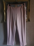 Spodnie damskie typ masełko pudrowy róż kant metalowa klamra