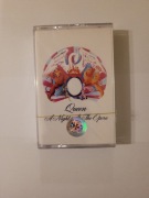 QUEEN A NIGHT AT THE OPERA