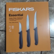 Nowy zestaw 3 noży Fiskars Essential. 