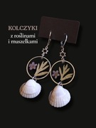 Kolczyki z muszelkami, roślinami w żywicy i gwiazdkami