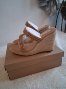 Espadryle w kolorze brązu na koturnie marki Steve Madden