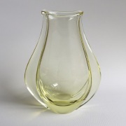 Czeski wazon vintage, ciekawy grawerunek. Miroslav Klinger