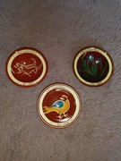 Trzy talerzyki ozdobne NORWEGIA 2007, 2010, 2012 z gliny 