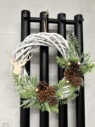 Wianek wiklinowy szary 25 cm świąteczny szyszki