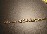 Bransoletka w złotym kolorze