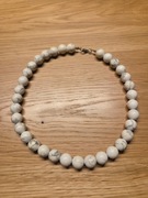 Naszyjnik z półszlachetnego howlitu białego