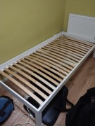 Łóżko Jysk metalowa rama 90x200