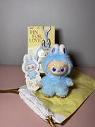 Oryginalna lalka labubu pin for love v.4 mini literka K