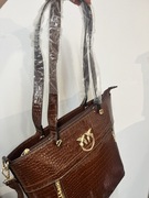 torebka Pinko błyszcząca brązowa motyw krokodyla duża