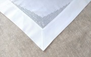 Obrus Ewa Minge 140 x180 - biały, elegancki, kryształki