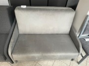 Sofa mają szara 