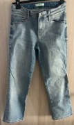 Jeansy GUESS Sexy Straight Mid Rise jasny denim