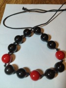Naszyjnik korale czarno-czerwone 